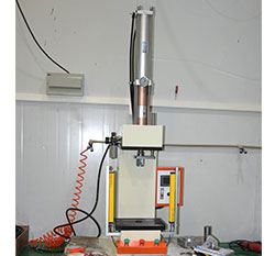 广州气液增压缸压力机-轴套压装装配应用案例